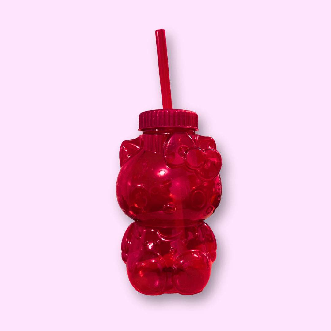 kitty with straw